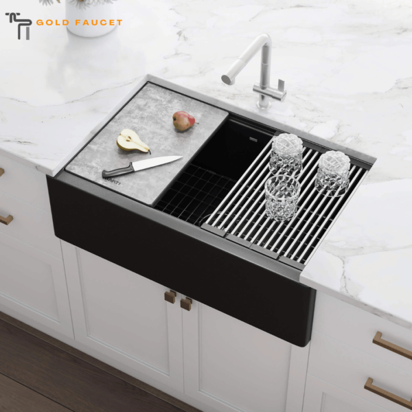 Black Apron Farmhouse Sink