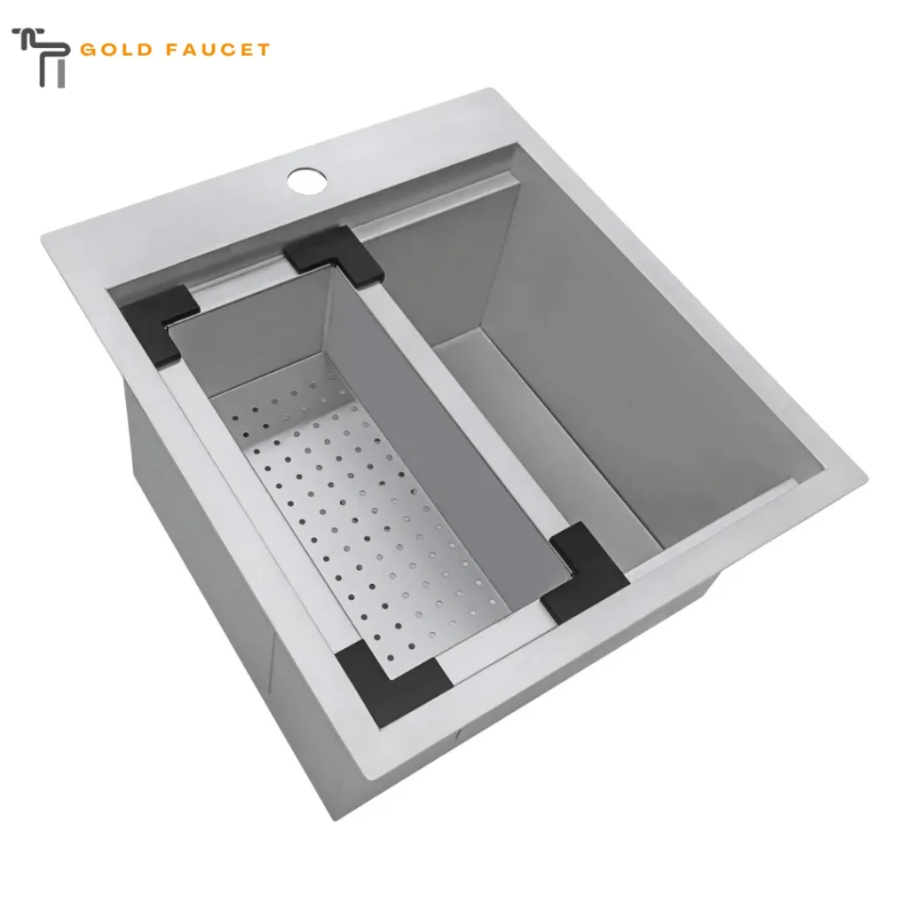Tiny outdoor Sink