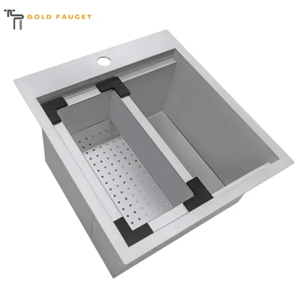 Tiny outdoor Sink